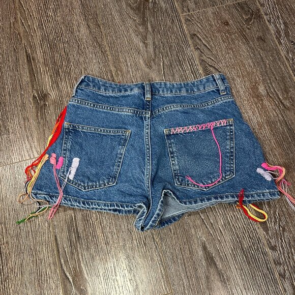 Farm Rio Women’s Embroidered Denim Shorts – Size Small - Picture 7 of 10